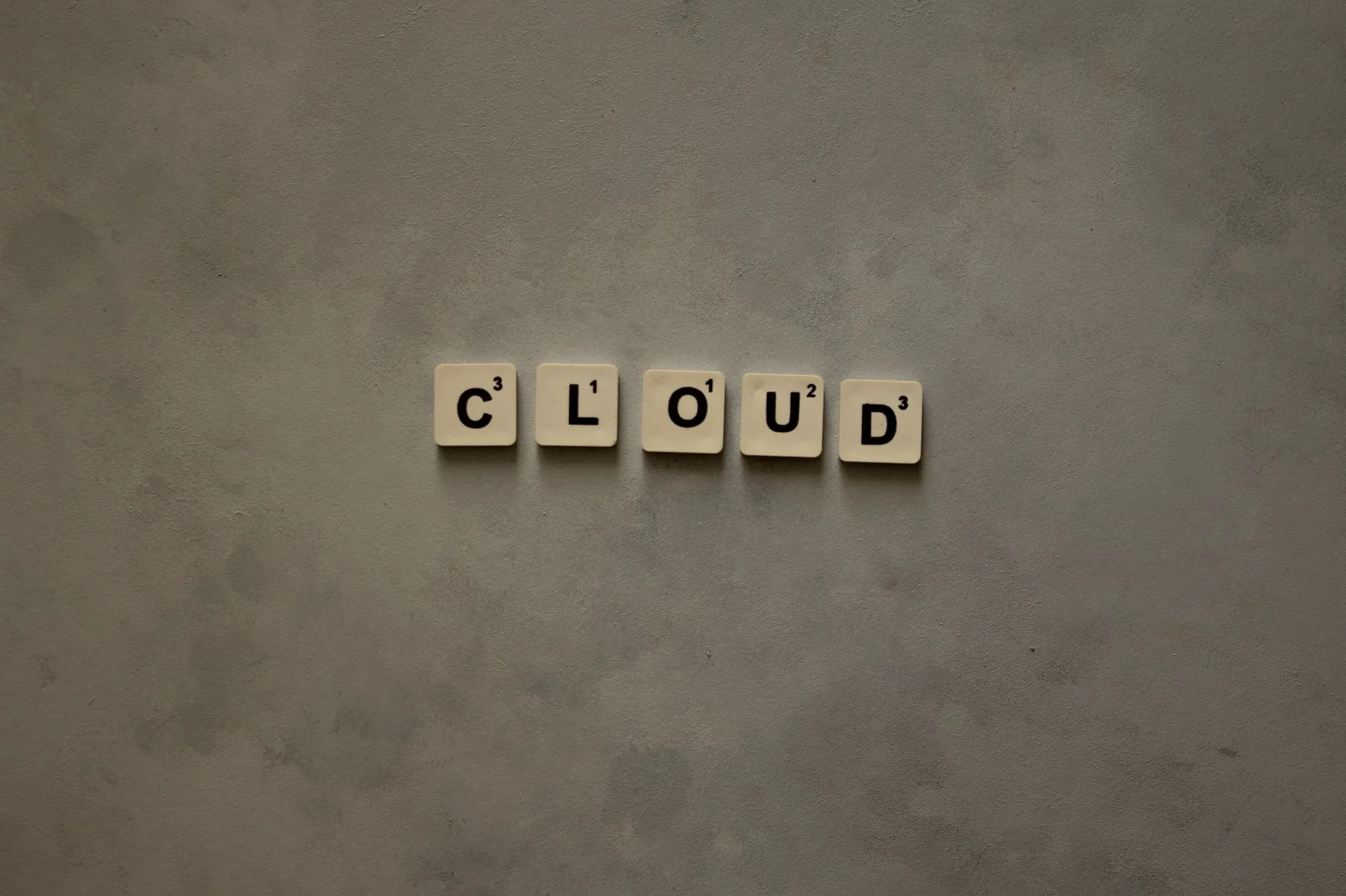 Serveurs de données et infrastructure cloud computing, illustrant les enjeux de sécurité
