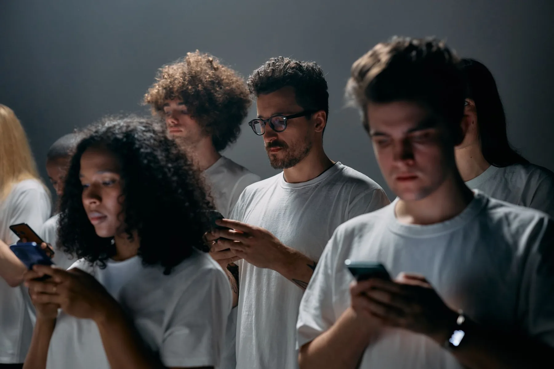 Enjeux sociaux du numérique : représentation de l'impact des technologies sur les interactions humaines