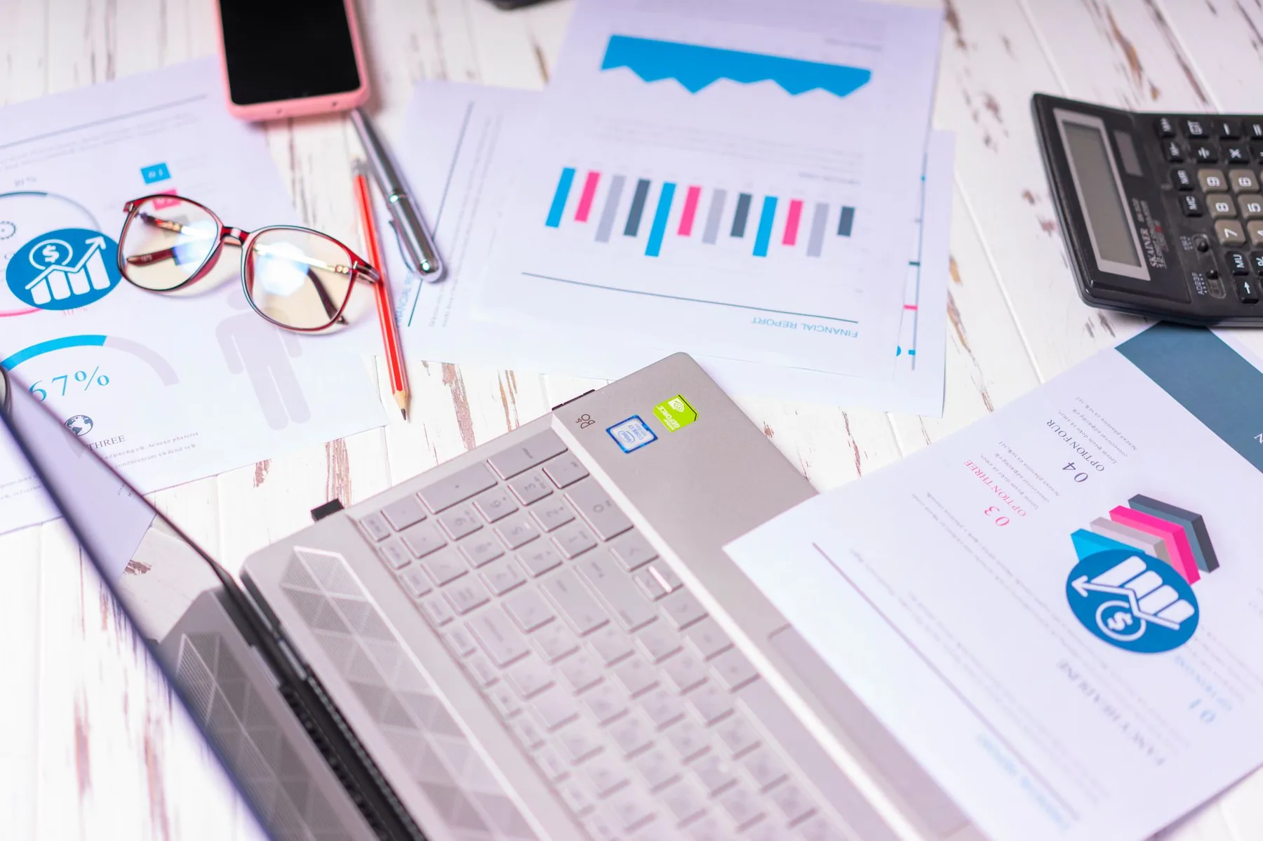 Compétences numériques essentielles : maîtrise informatique et usages technologiques