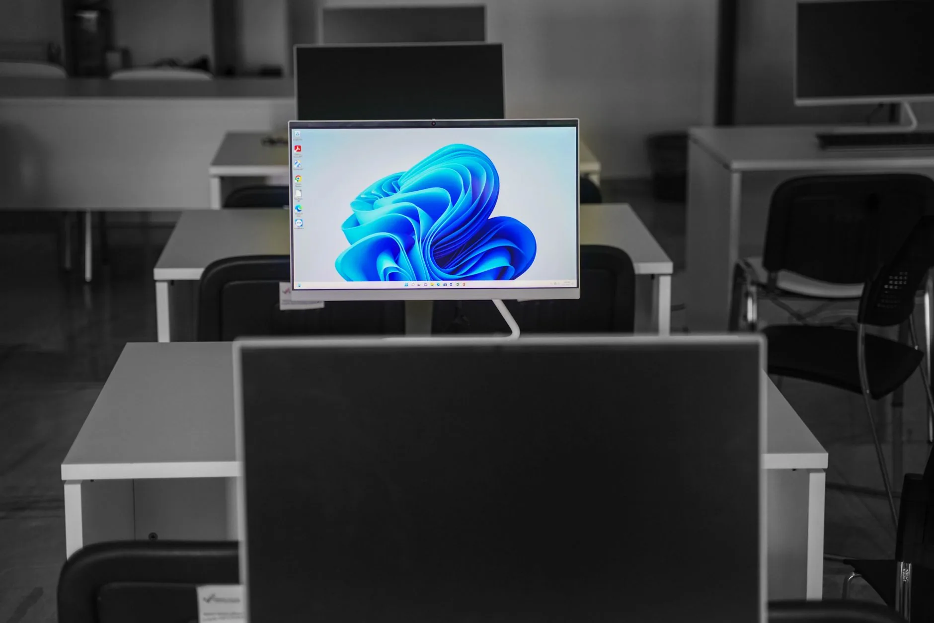 Écran d'ordinateur affichant l'installation d'une mise à jour Windows update logicielle