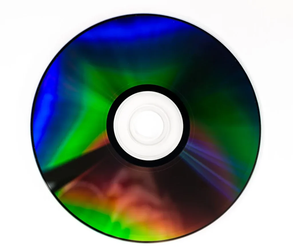 Disque compact représentant un fichier ISO logiciel pour installation système